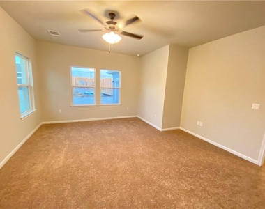 8409 Looksee Ln - Photo Thumbnail 13