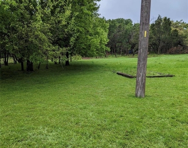 2405 W Slaughter Ln - Photo Thumbnail 10