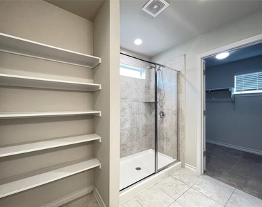 1602 Jacey Way - Photo Thumbnail 24
