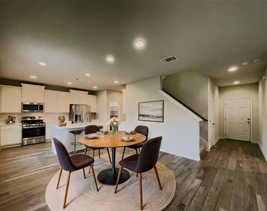 1602 Jacey Way - Photo Thumbnail 19
