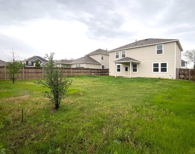 1602 Jacey Way - Photo Thumbnail 32