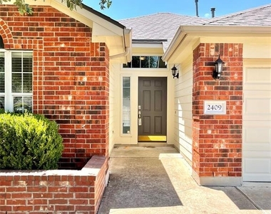 2409 Romeo Dr - Photo Thumbnail 1