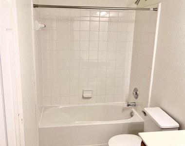 2409 Romeo Dr - Photo Thumbnail 16