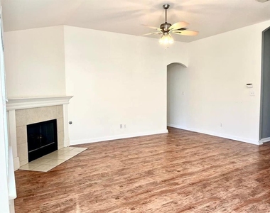 2409 Romeo Dr - Photo Thumbnail 6
