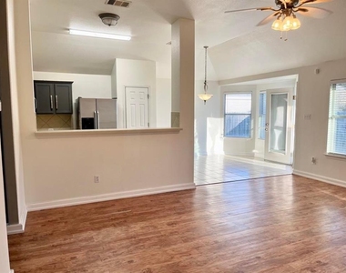 2409 Romeo Dr - Photo Thumbnail 5