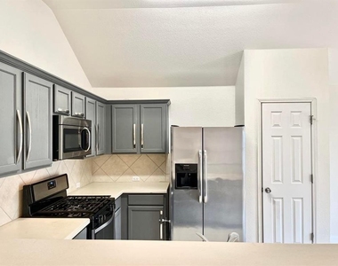 2409 Romeo Dr - Photo Thumbnail 3