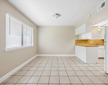 8329 Fathom Cir - Photo Thumbnail 8