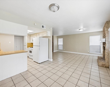 8329 Fathom Cir - Photo Thumbnail 9