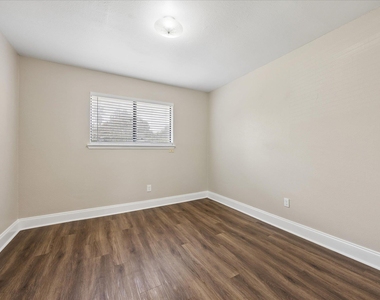 8329 Fathom Cir - Photo Thumbnail 23