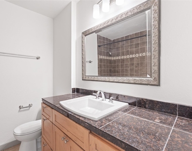1301 W Ben White Blvd - Photo Thumbnail 9