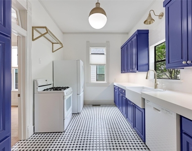 904 Willow St - Photo Thumbnail 16