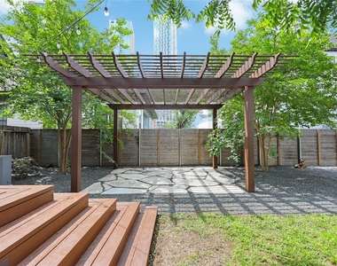 904 Willow St - Photo Thumbnail 29