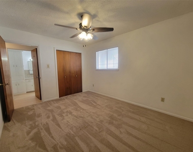 5806 Nassau Dr - Photo Thumbnail 13