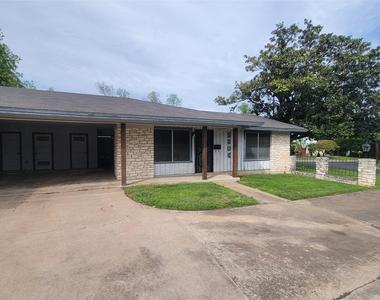 5806 Nassau Dr - Photo Thumbnail 20