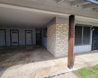 5806 Nassau Dr - Photo Thumbnail 22