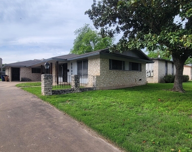 5806 Nassau Dr - Photo Thumbnail 18