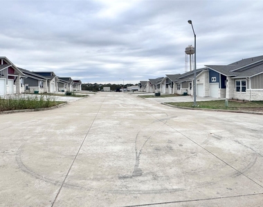 105 Zayd Ct - Photo Thumbnail 37