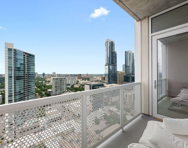 301 West Ave - Photo Thumbnail 14