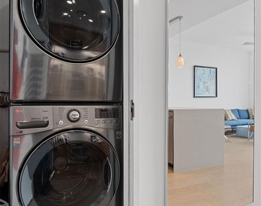 301 West Ave - Photo Thumbnail 21