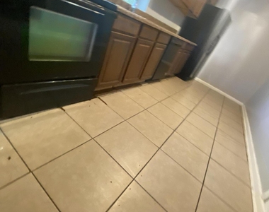 13007 Atomic Street - Photo Thumbnail 5
