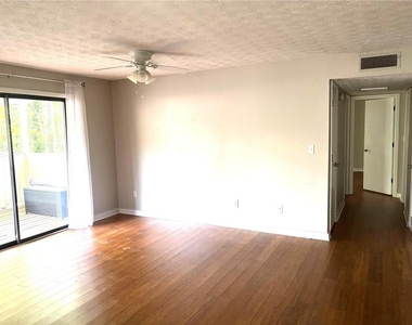 504 Wynnes Ridge Circle Se - Photo Thumbnail 3