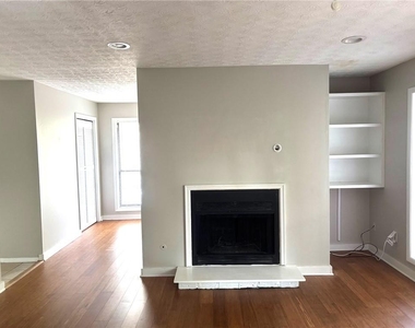 504 Wynnes Ridge Circle Se - Photo Thumbnail 4