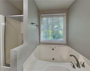 755 Abbington Lane - Photo Thumbnail 9