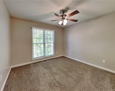 755 Abbington Lane - Photo Thumbnail 14