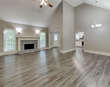 755 Abbington Lane - Photo Thumbnail 2