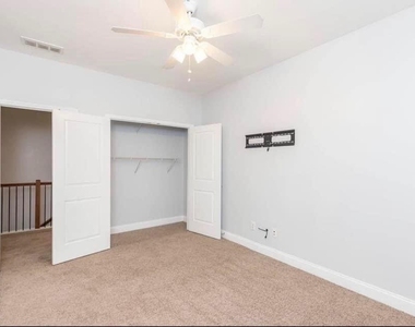5999 Brookside Oak Circle - Photo Thumbnail 19