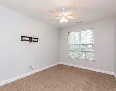 5999 Brookside Oak Circle - Photo Thumbnail 18