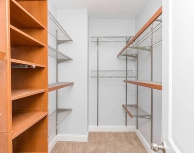 5999 Brookside Oak Circle - Photo Thumbnail 20