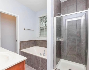 5999 Brookside Oak Circle - Photo Thumbnail 24