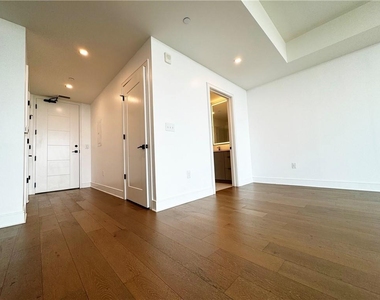 788 W Marietta St #1107 - Photo Thumbnail 11