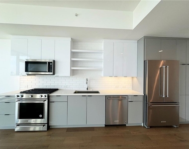 788 W Marietta St #1107 - Photo Thumbnail 2