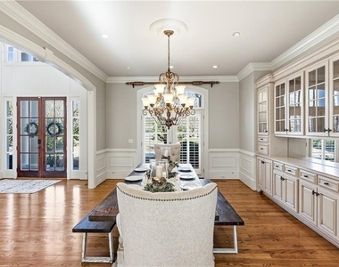 6335 Howell Cobb Court - Photo Thumbnail 8