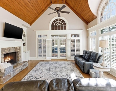 6335 Howell Cobb Court - Photo Thumbnail 15