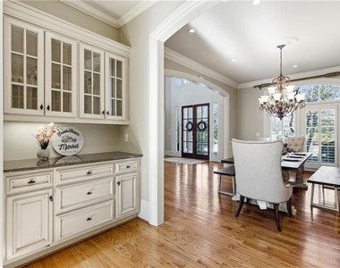 6335 Howell Cobb Court - Photo Thumbnail 7