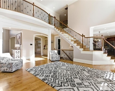 6335 Howell Cobb Court - Photo Thumbnail 12