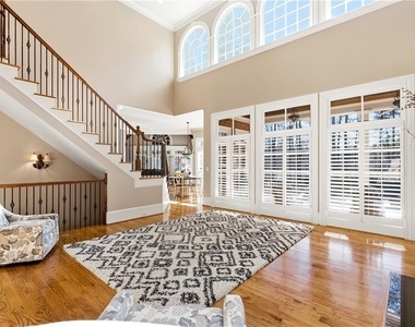6335 Howell Cobb Court - Photo Thumbnail 13