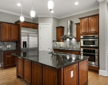 395 Laurent Street Nw - Photo Thumbnail 7