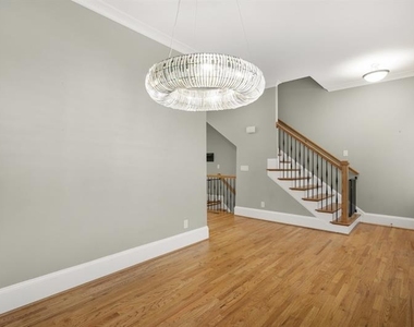 395 Laurent Street Nw - Photo Thumbnail 4