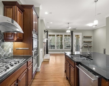 395 Laurent Street Nw - Photo Thumbnail 8