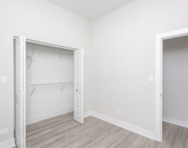 818 W 18th Street - Photo Thumbnail 6