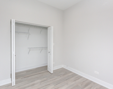 818 W 18th Street - Photo Thumbnail 8