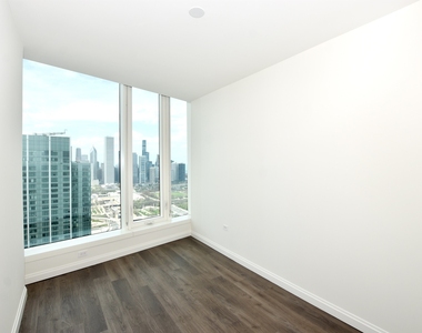 1000 S Michigan Avenue - Photo Thumbnail 16