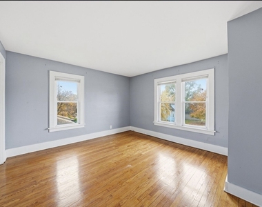 18335 Sherman Street - Photo Thumbnail 9
