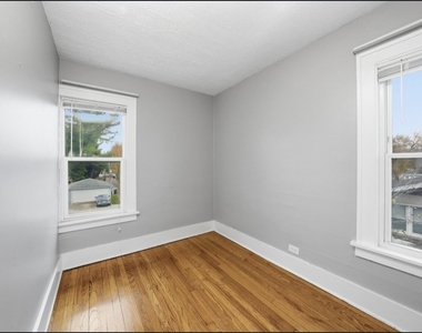 18335 Sherman Street - Photo Thumbnail 10