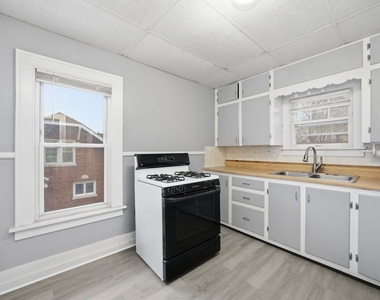 18335 Sherman Street - Photo Thumbnail 7