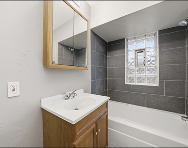 18335 Sherman Street - Photo Thumbnail 8